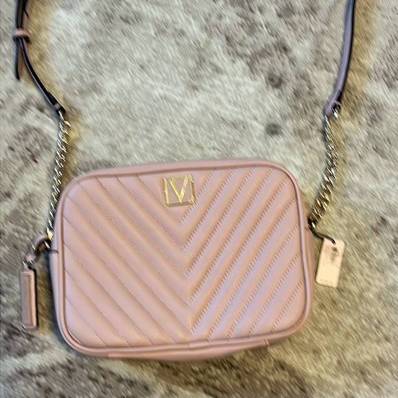 NWT VICTORIA’S SECRET TOP ZIP CROSSBODY BAG IN PINK - Picture 3 of 11